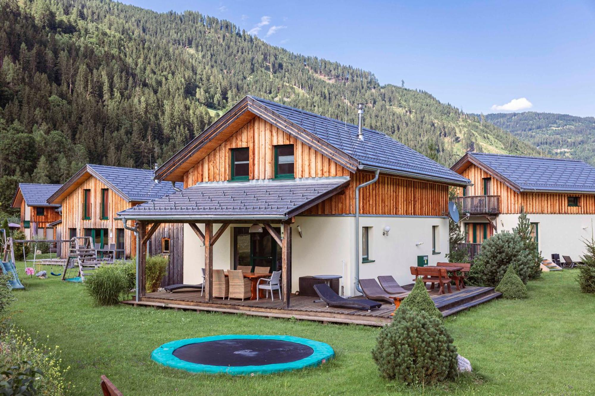 By Alps Chalet *